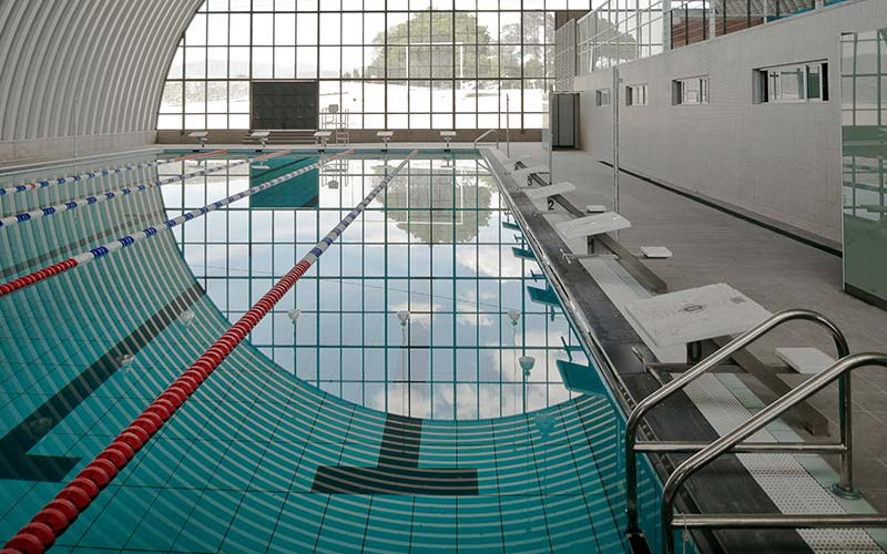 適用于酒店泳池，水療中心，度假村泳池，健身俱樂部泳池，水上娛樂中心，健身房泳池以及競賽泳池。